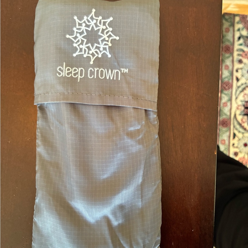 Sleep Crown™ Eye Mask Mini Pillow – Luxury Sleep Comfort